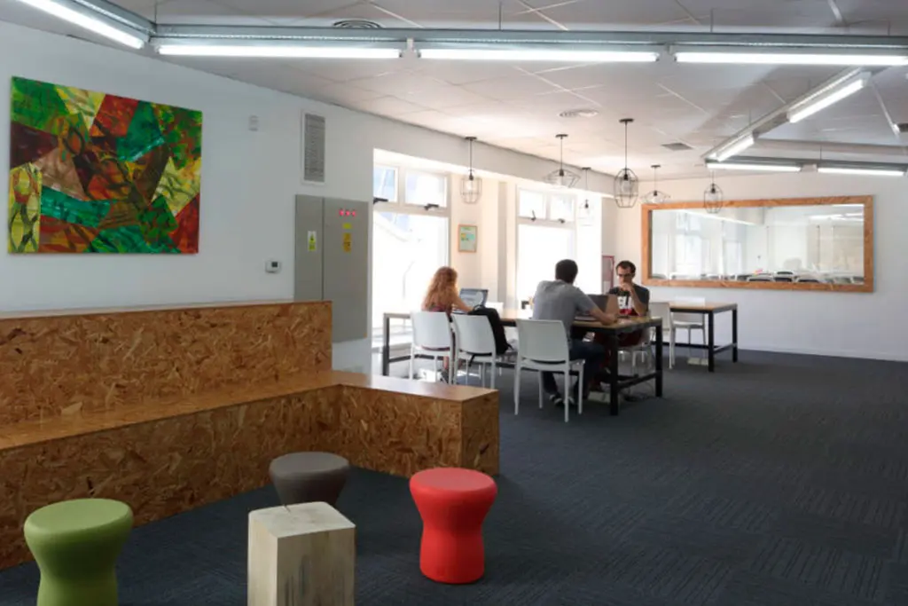 Digital House · Obras para Clientes INTERFLOOR, para Intro Arquitectura
